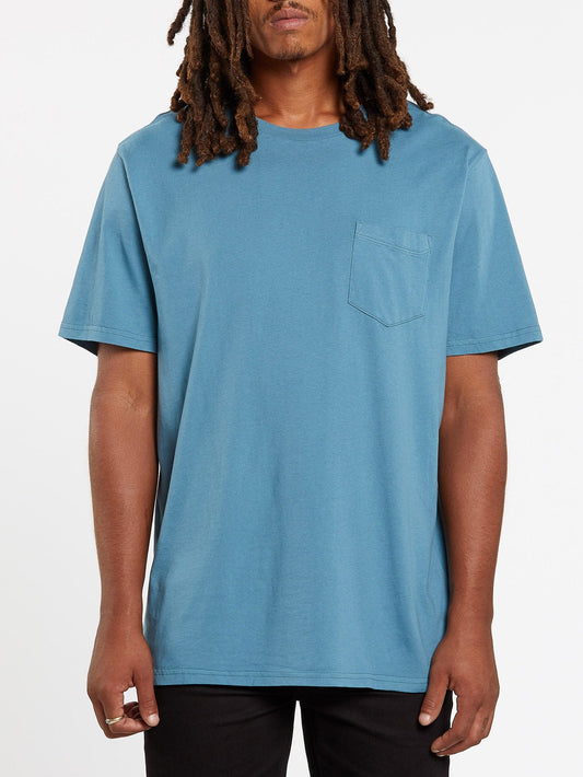 Solides T-Shirt mit Tasche – HORIZON BLUE