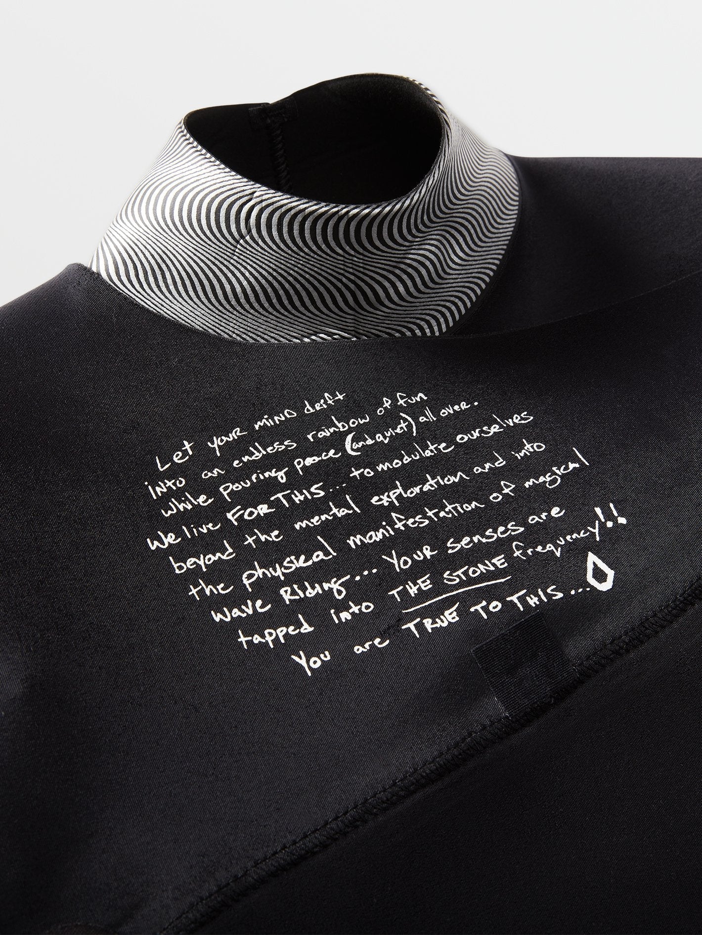 Modulator 2/2 mm mid-season long-sleeved wetsuit with chest zip - BLACK