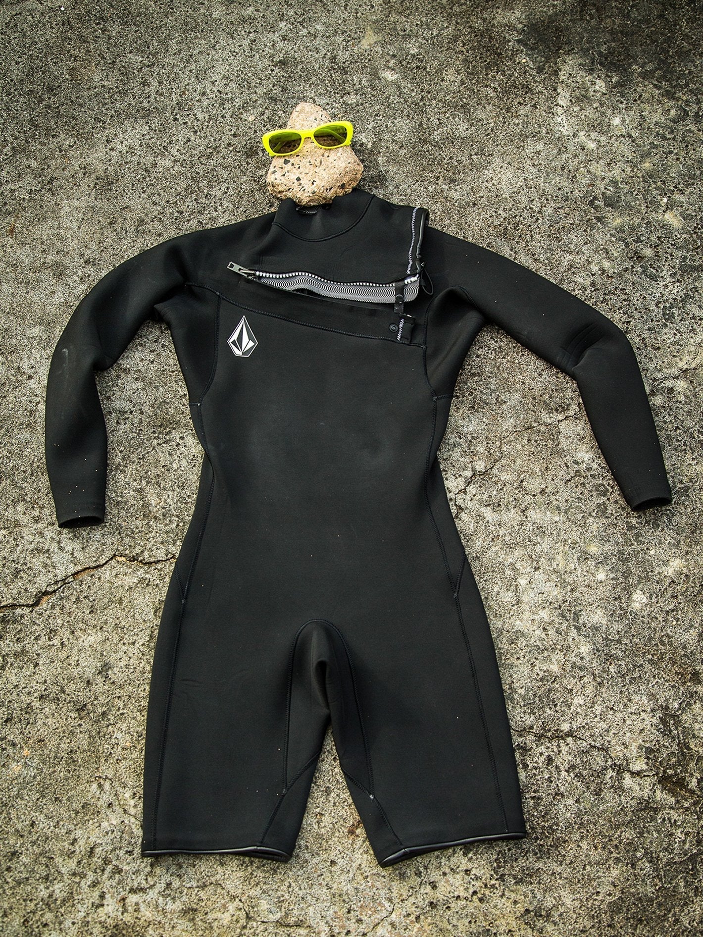 Modulator 2/2 mm mid-season long-sleeved wetsuit with chest zip - BLACK