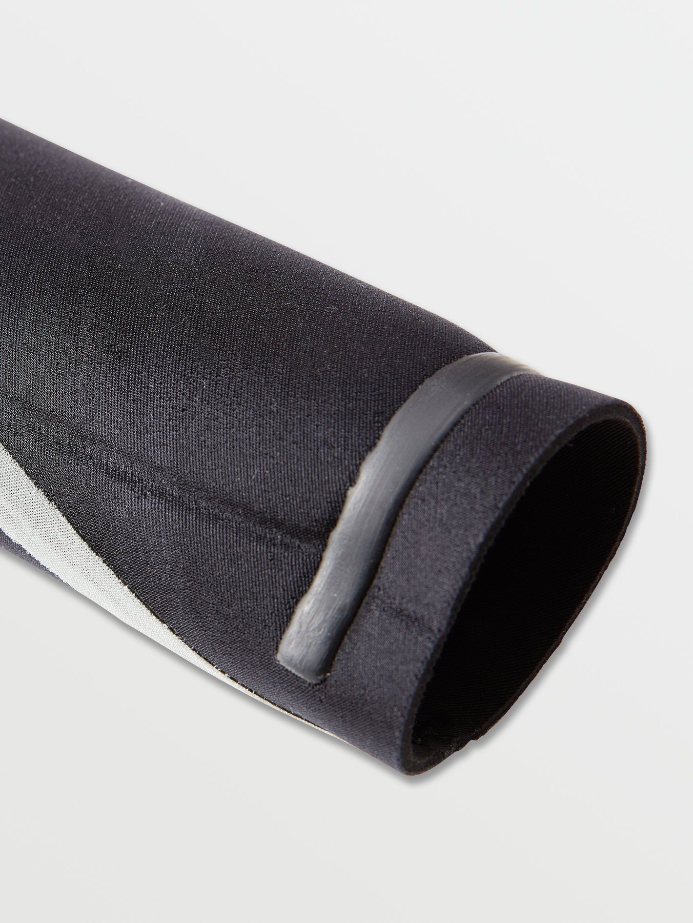 Modulator 2/2 mm Mid-Season Chest Zip Neoprenanzug – SCHWARZ