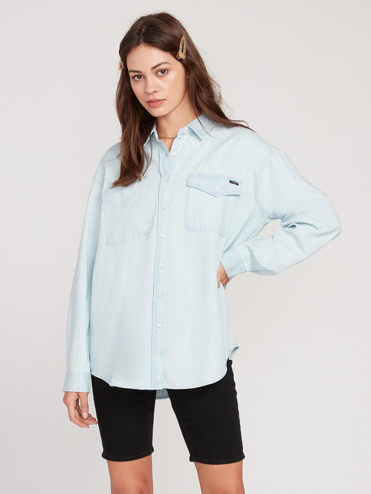 Sunday Strut Shirt - SONNENVERBLASSTES INDIGO