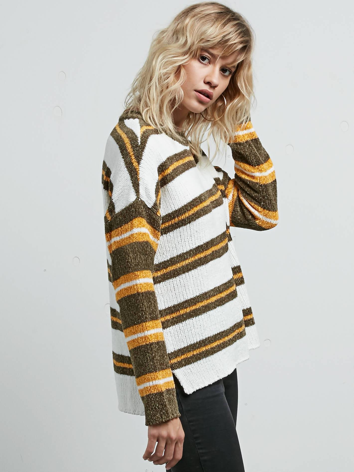 Yarn Moji Pullover – Dunkles Tarnmuster