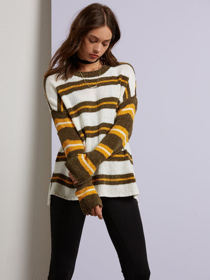 Yarn Moji Pullover – Dunkles Tarnmuster