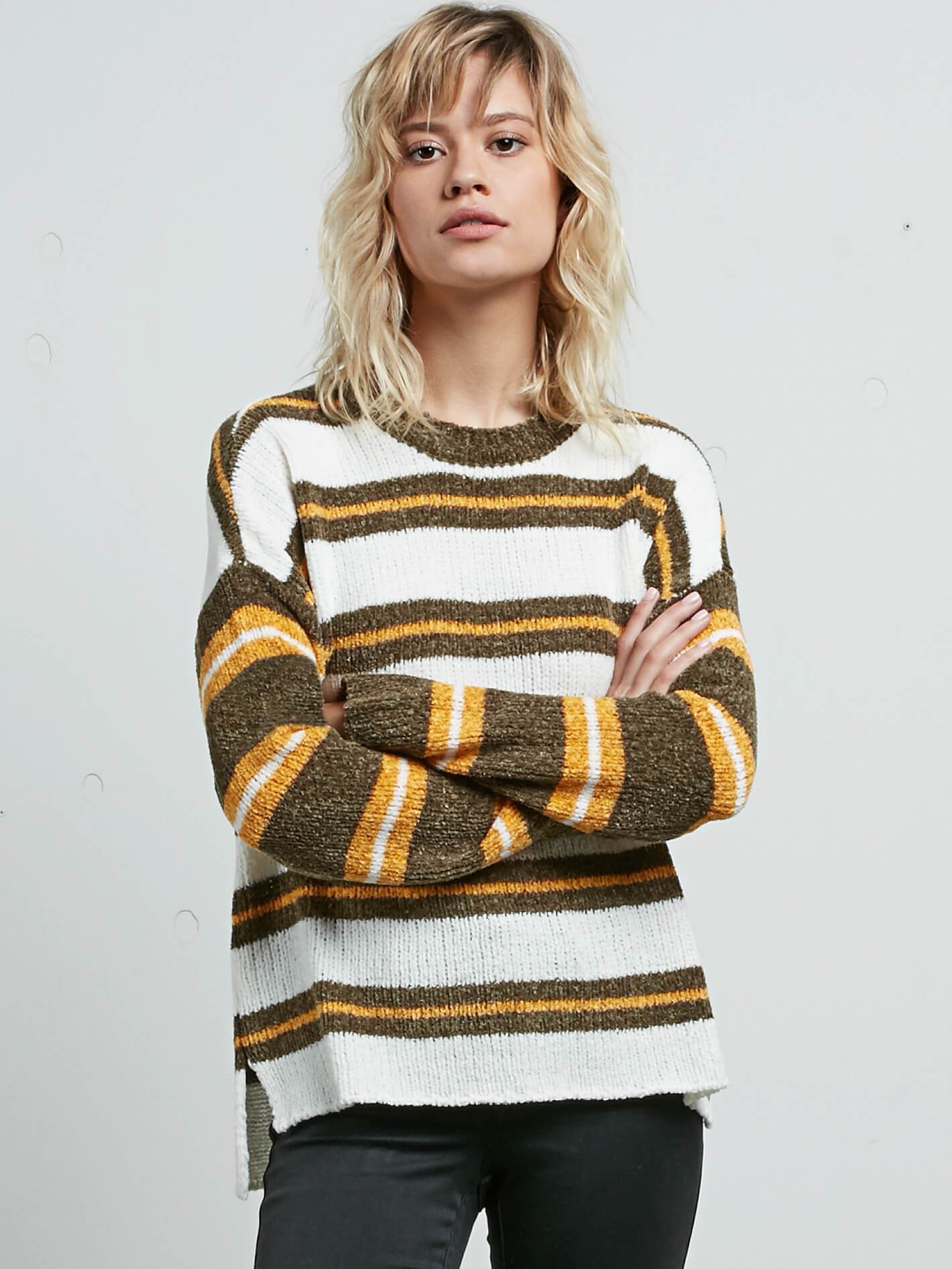 Yarn Moji Pullover – Dunkles Tarnmuster