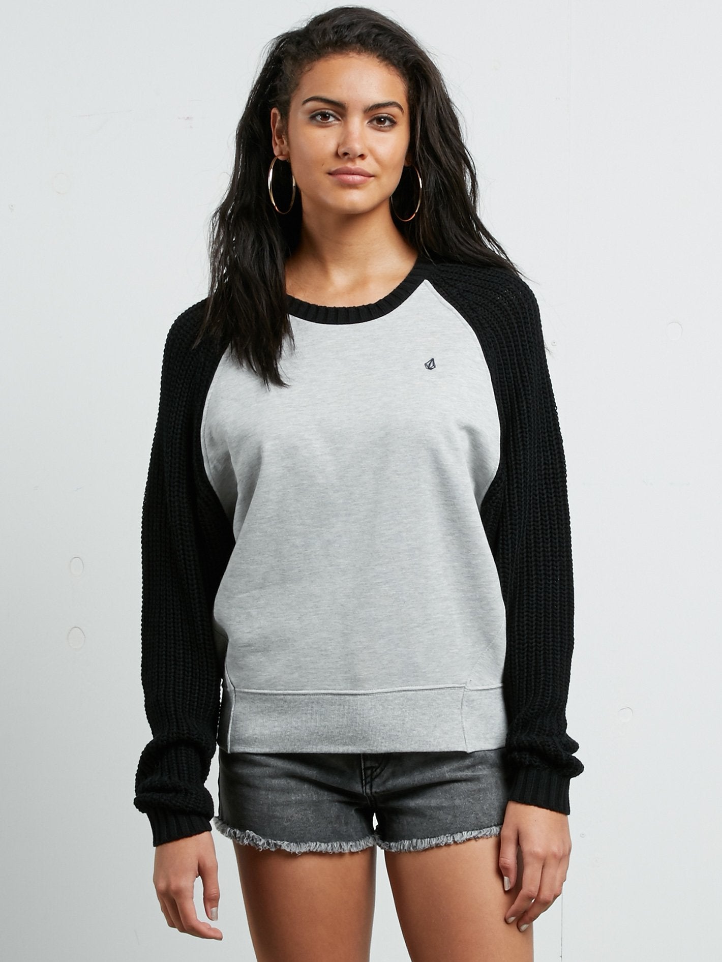 PEARED UP SWEATER BLACK