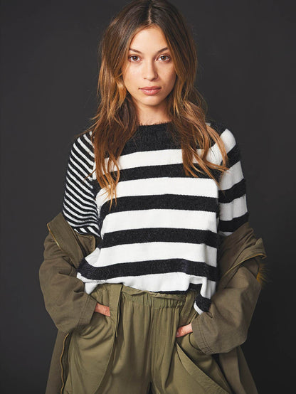 Need Space Sweater - Black