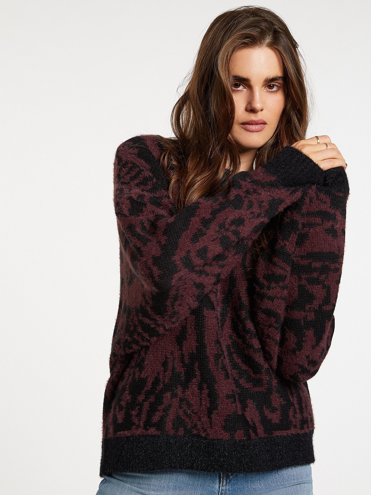 Pullover in einem Meowment - SCHWARZE KOMBI