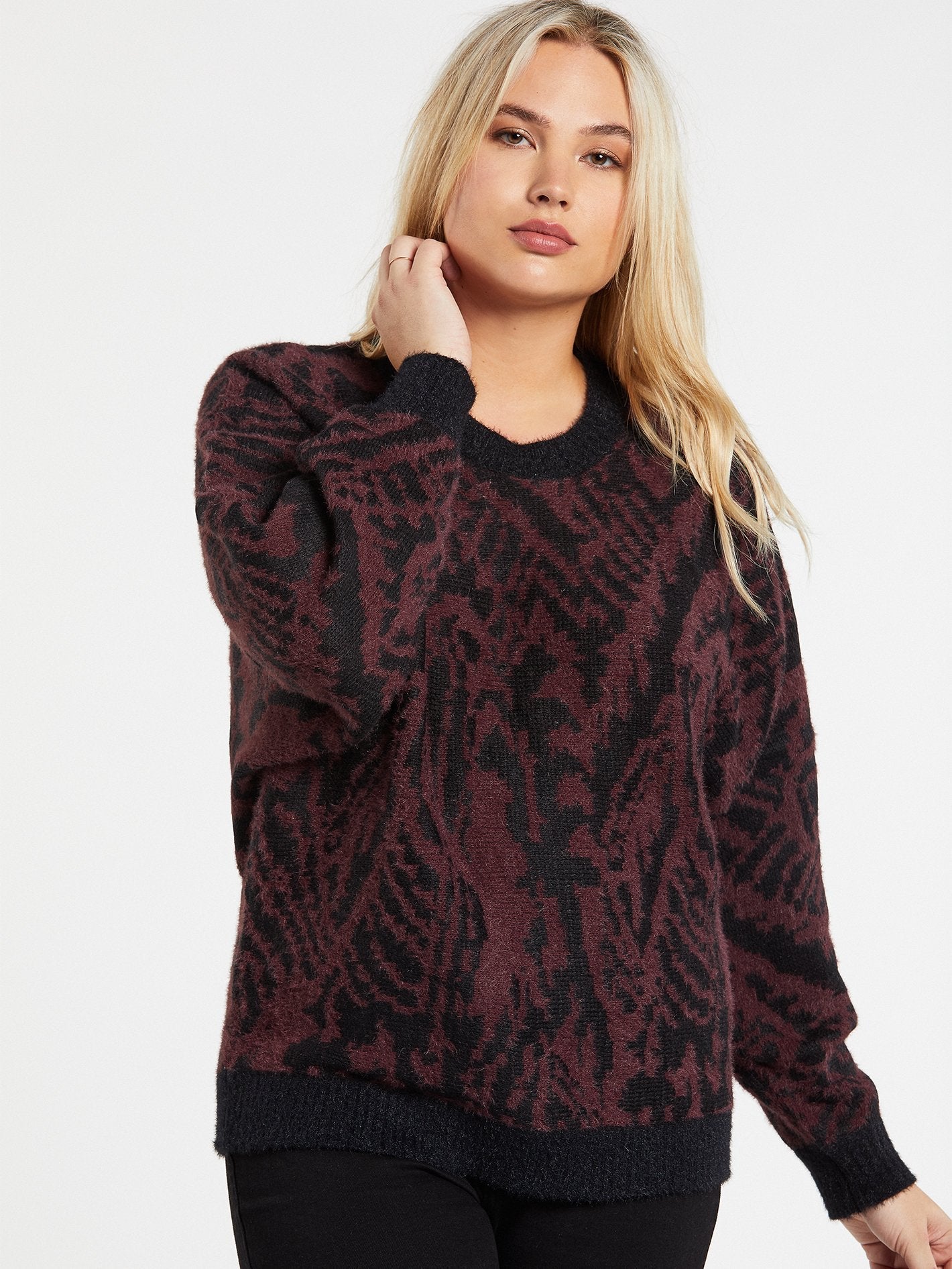 Pullover in einem Meowment - SCHWARZE KOMBI