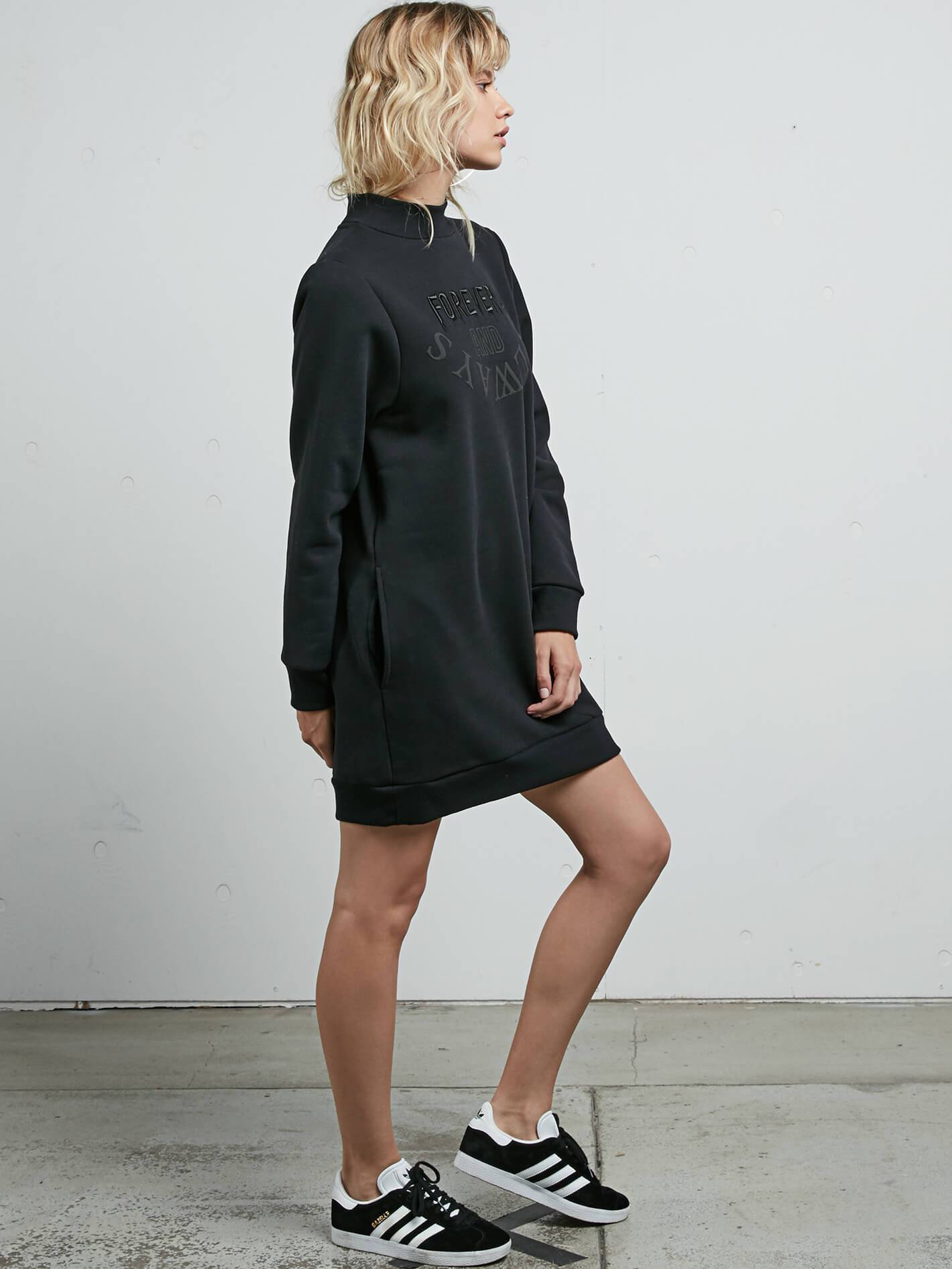 BURN CITY FLCE KLEID VINTAGE SCHWARZ