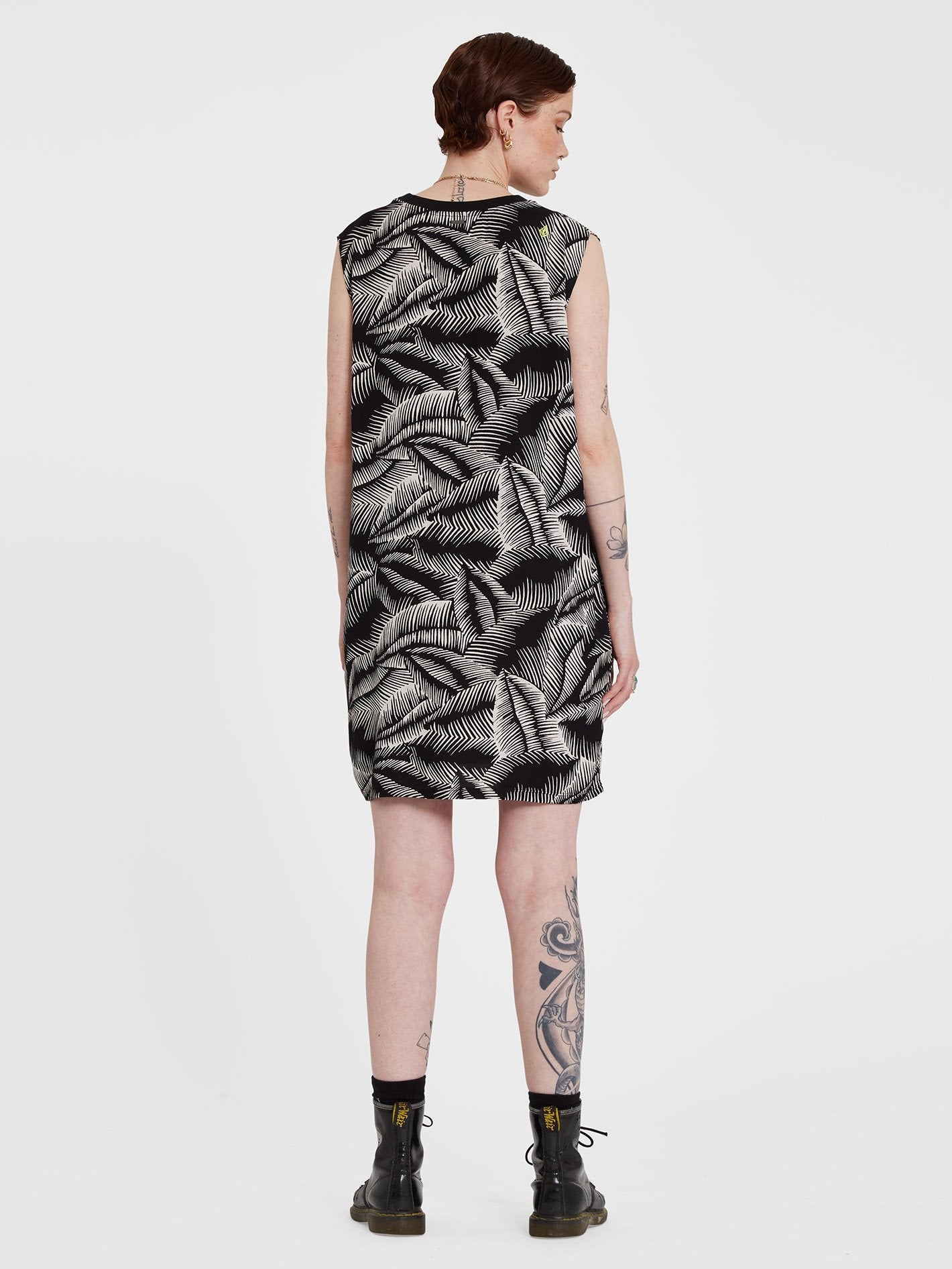 Stay Palm T Dress - BLACK WHITE