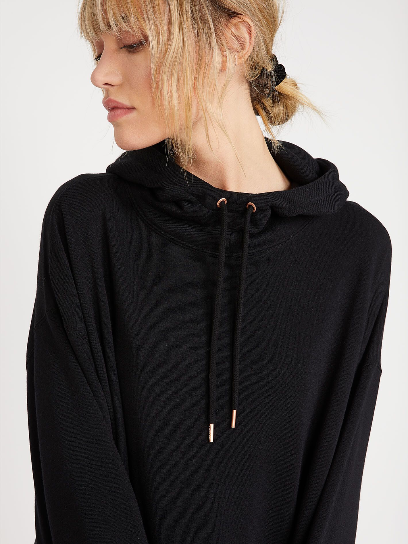 In Cognito Robe - BLACK