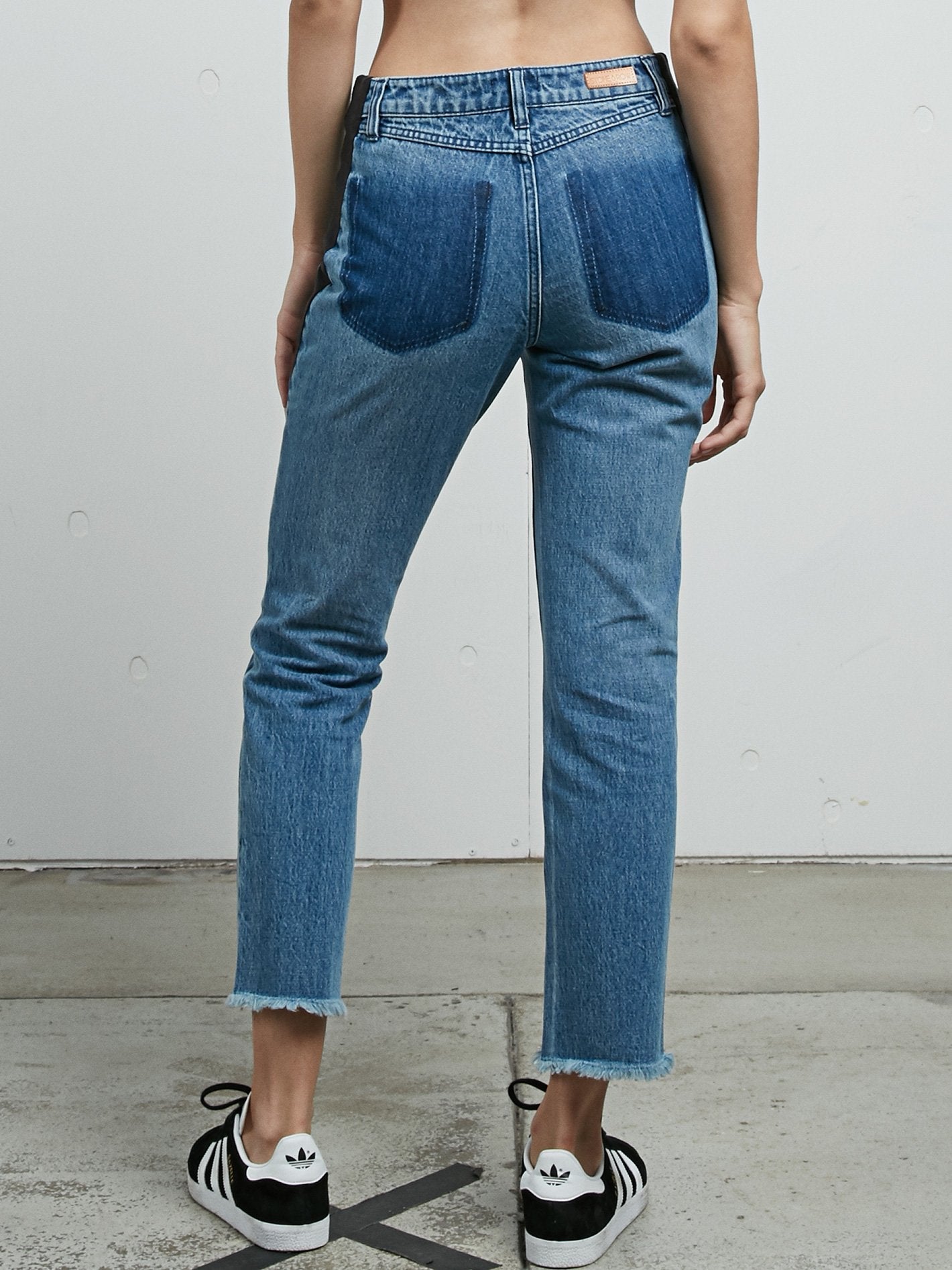 HOT MOM JEAN SMOKEY BLUE