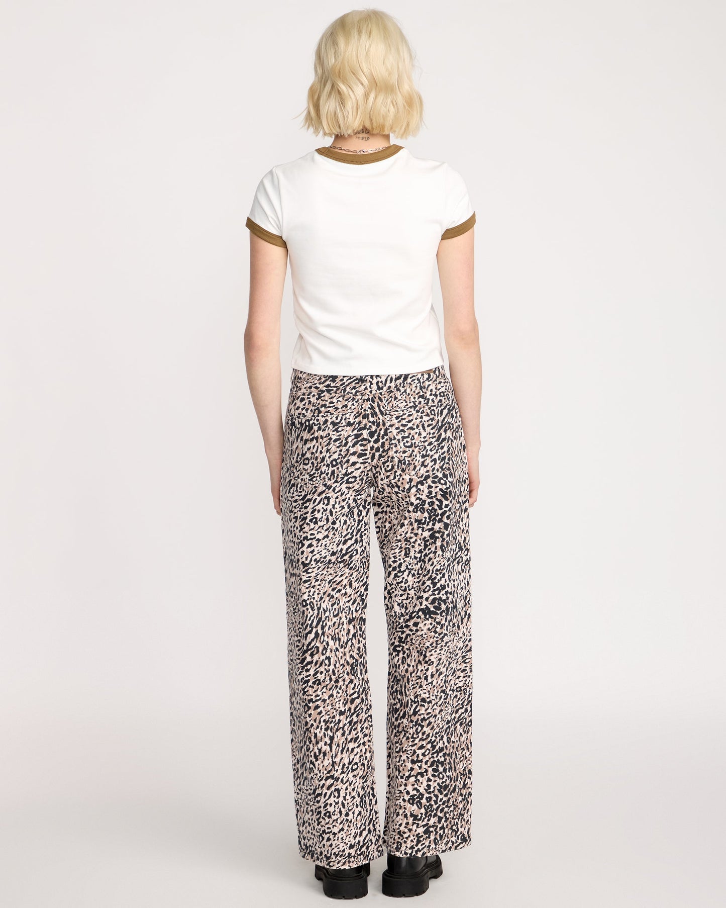 Stoned Boyfriend-Lowrise-Jeans – Tiermuster