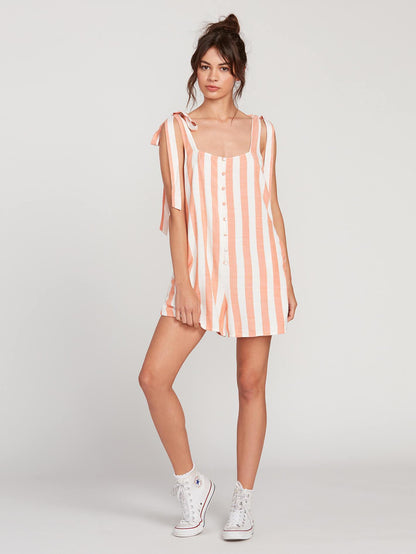 Coco Playsuit mit Bindebändern – GUAVA