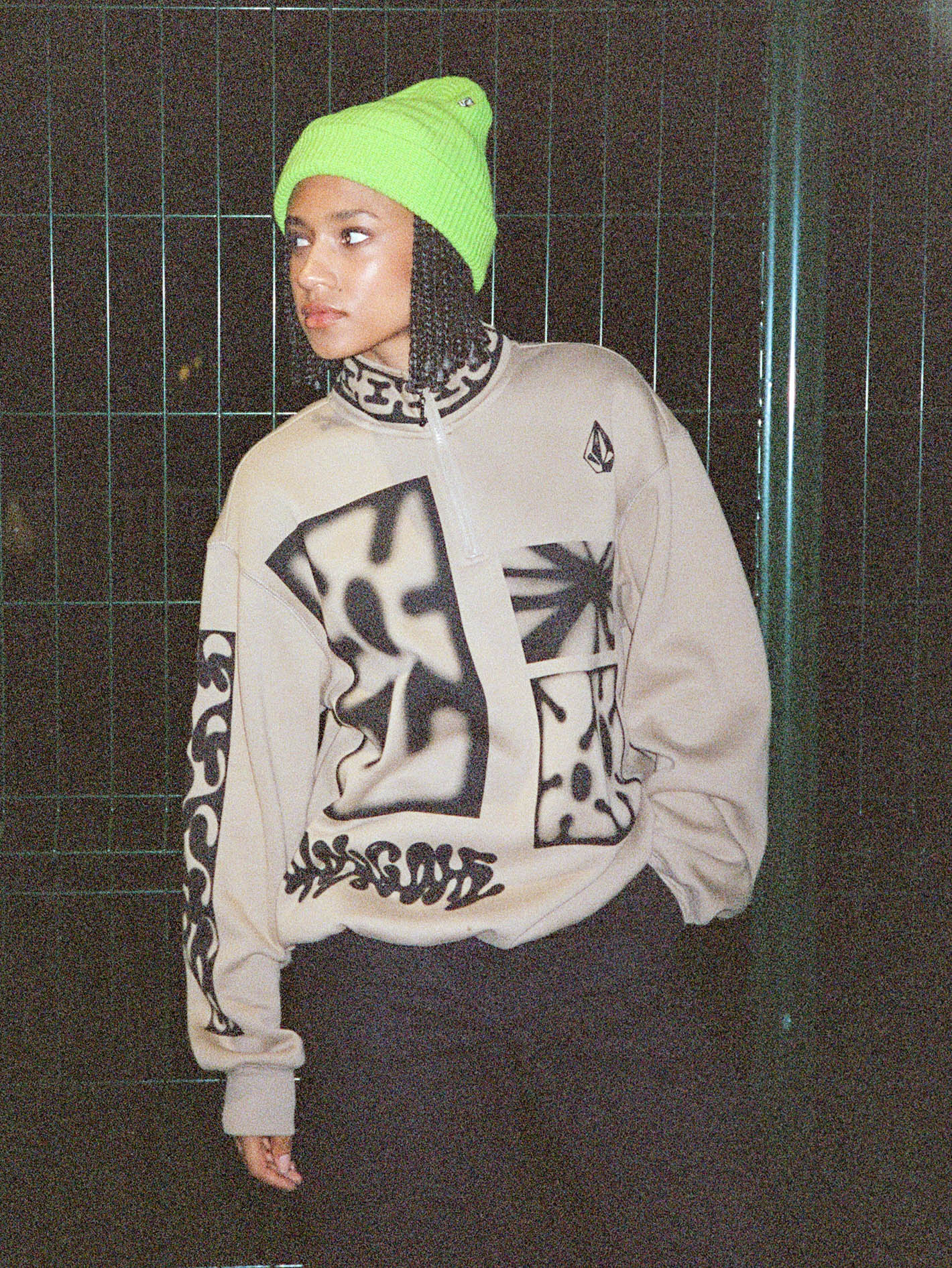 Full Stone Beanie - ELECTRIC GREEN