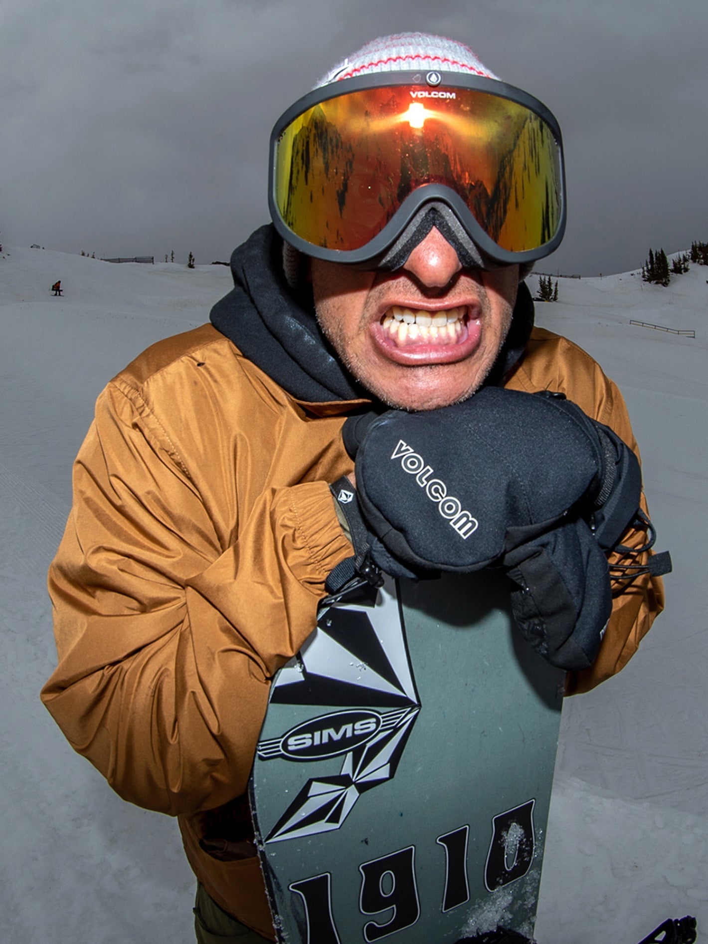 Footprints Matte Black Stone Snow Goggles (+Bonus Lens - Yellow) - Red Chrome