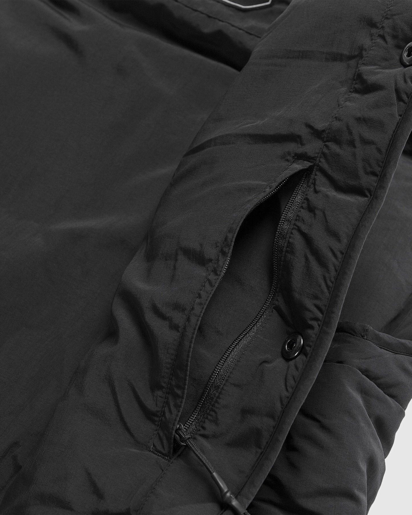 Ärmellose Jacke im Lagenlook - Schwarz