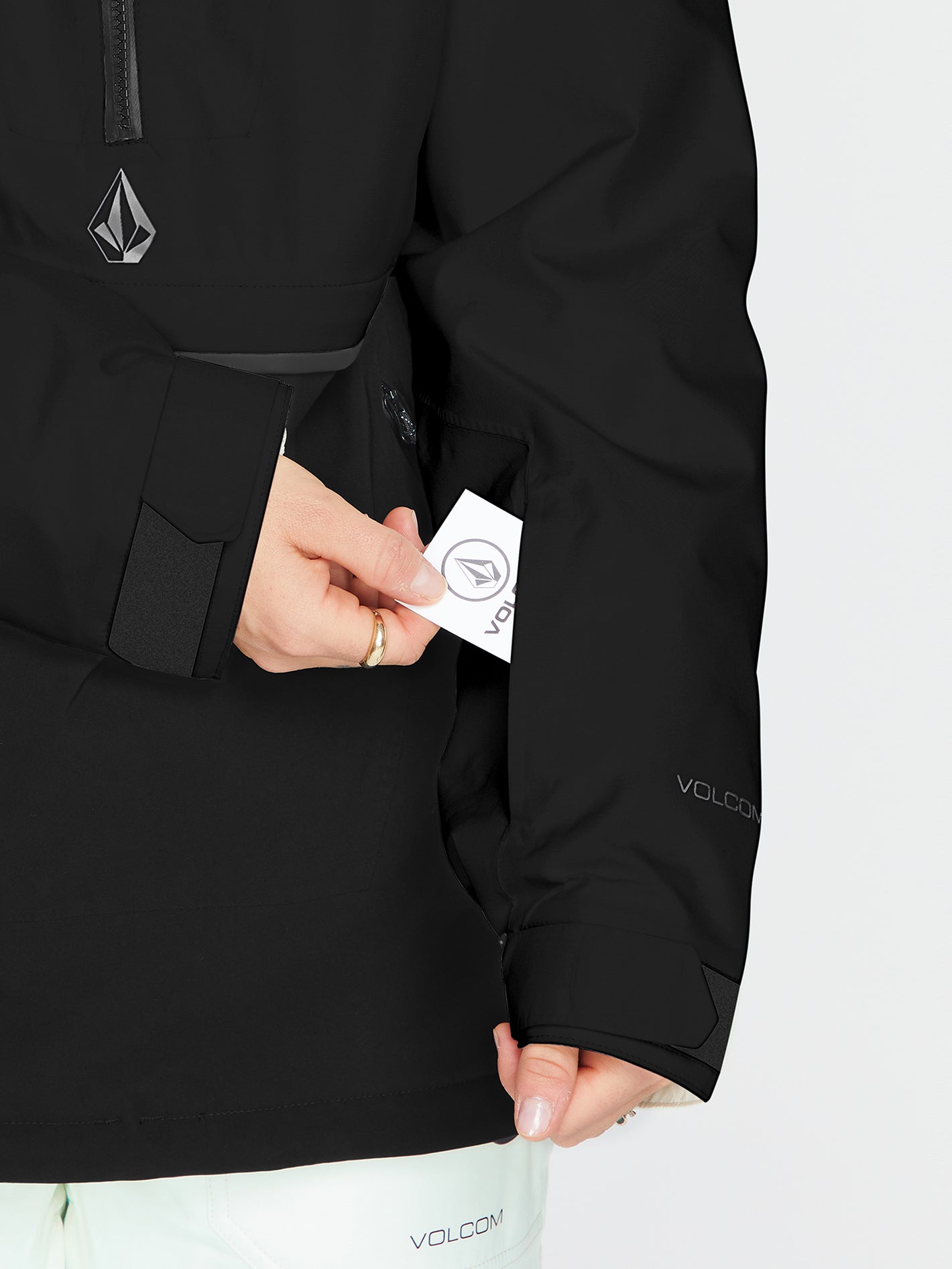 Fern Insulated Gore-Tex Pullover Snow Jacket - Black