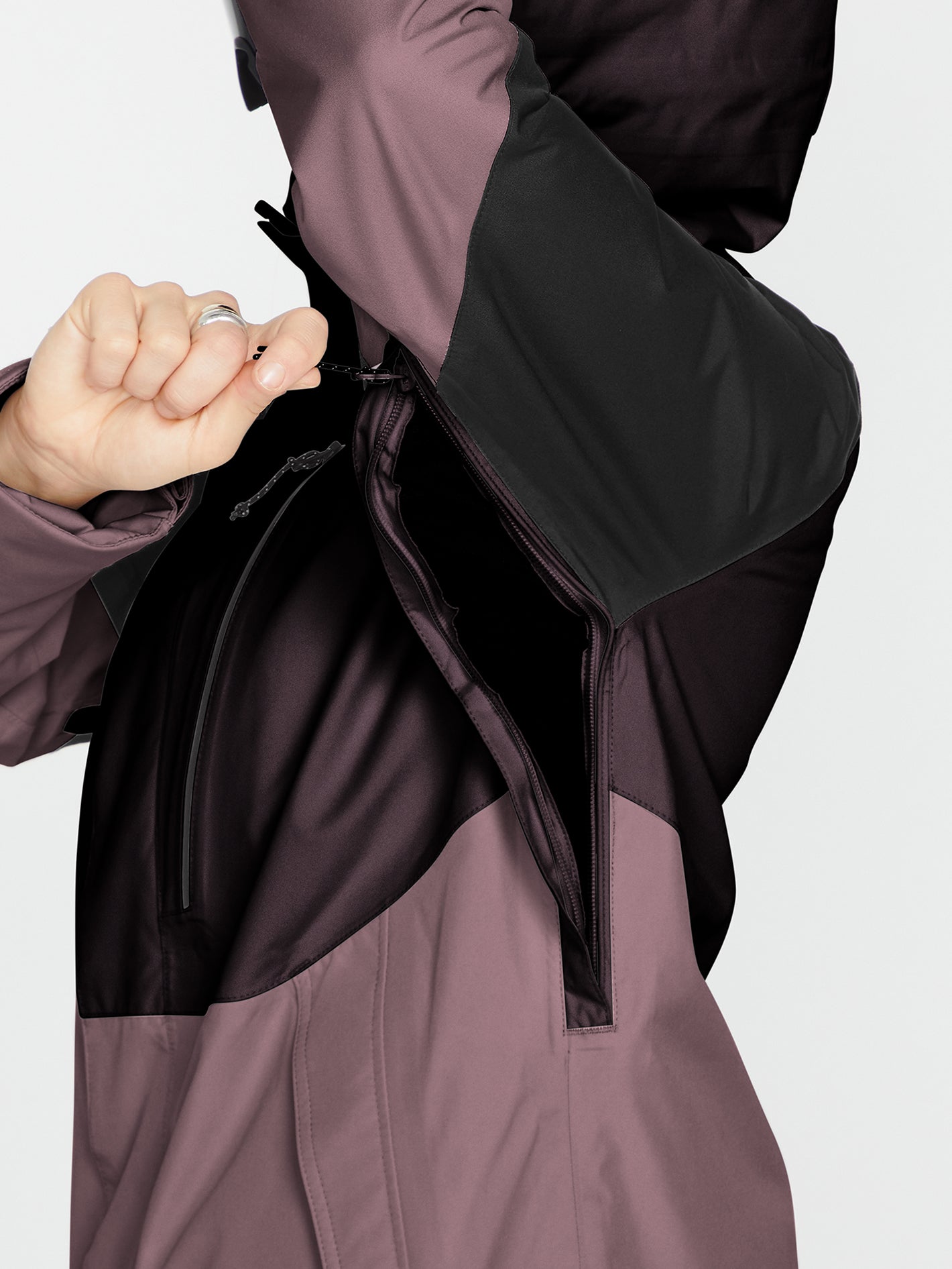 Aris Insulated Gore-Tex Snow Jacket - Black Plum
