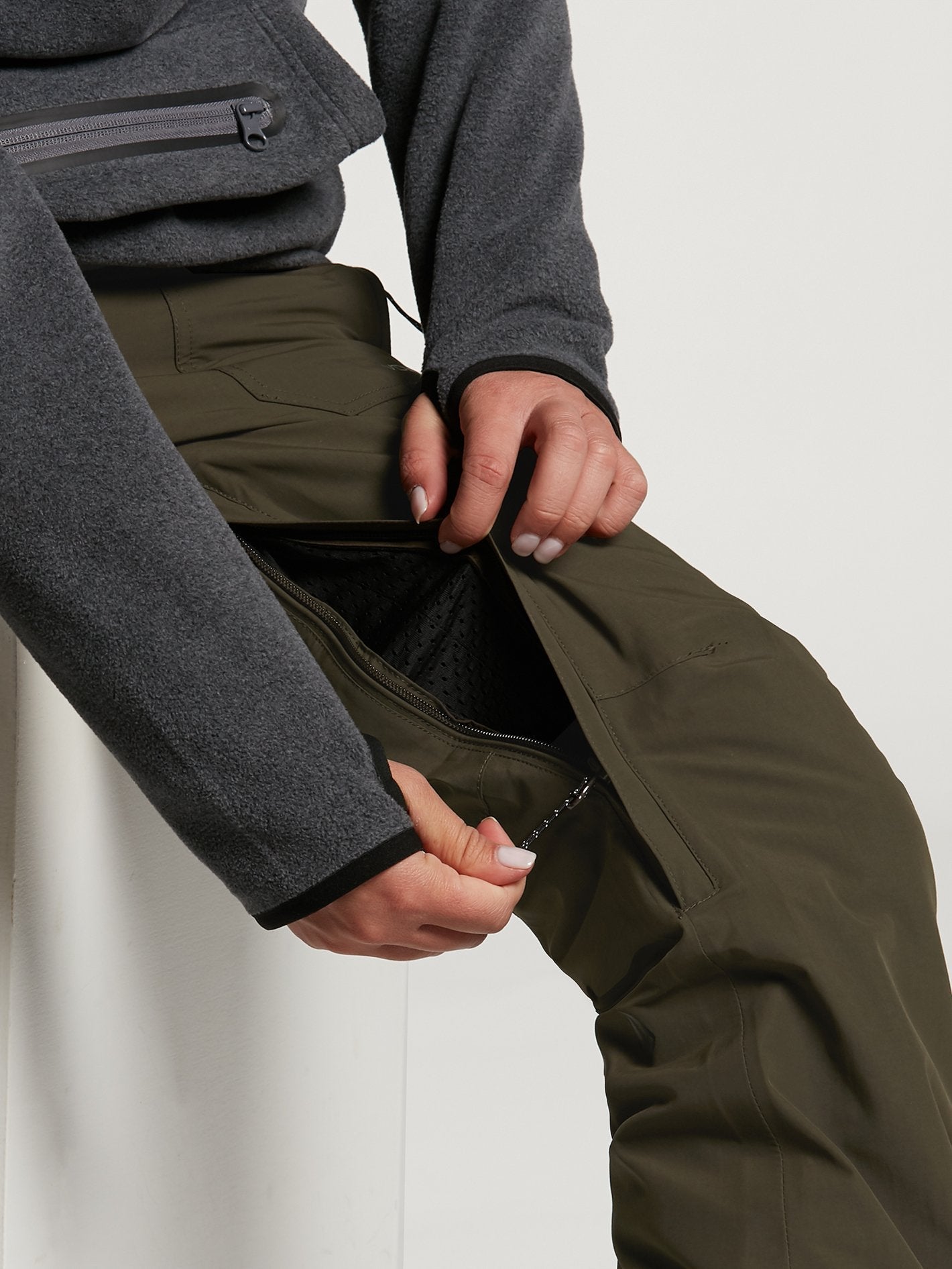 Knox Insulated GORE-TEX Snow Pants - Black Military