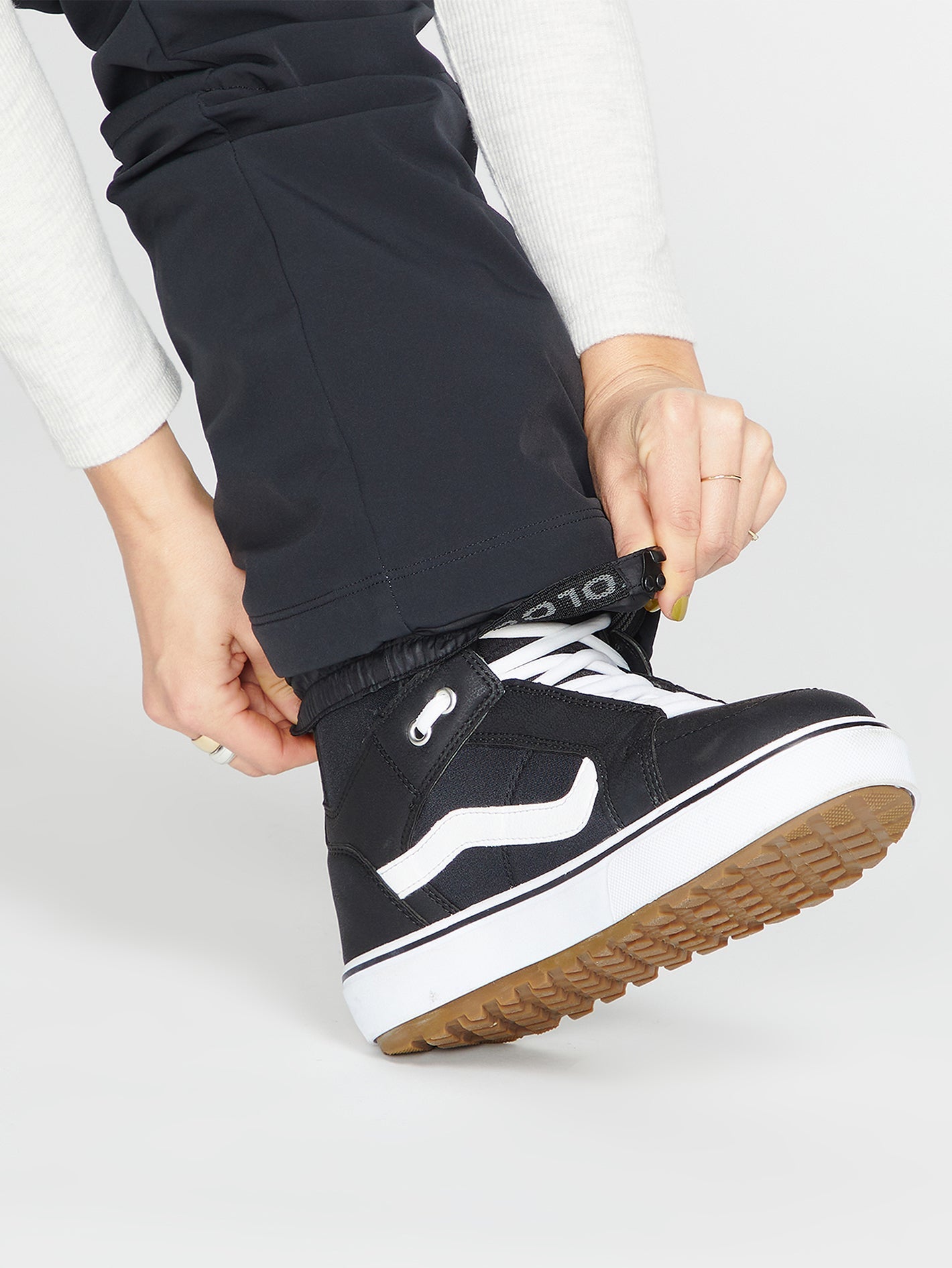 Battle Stretch High Rise Snow Pants - Black
