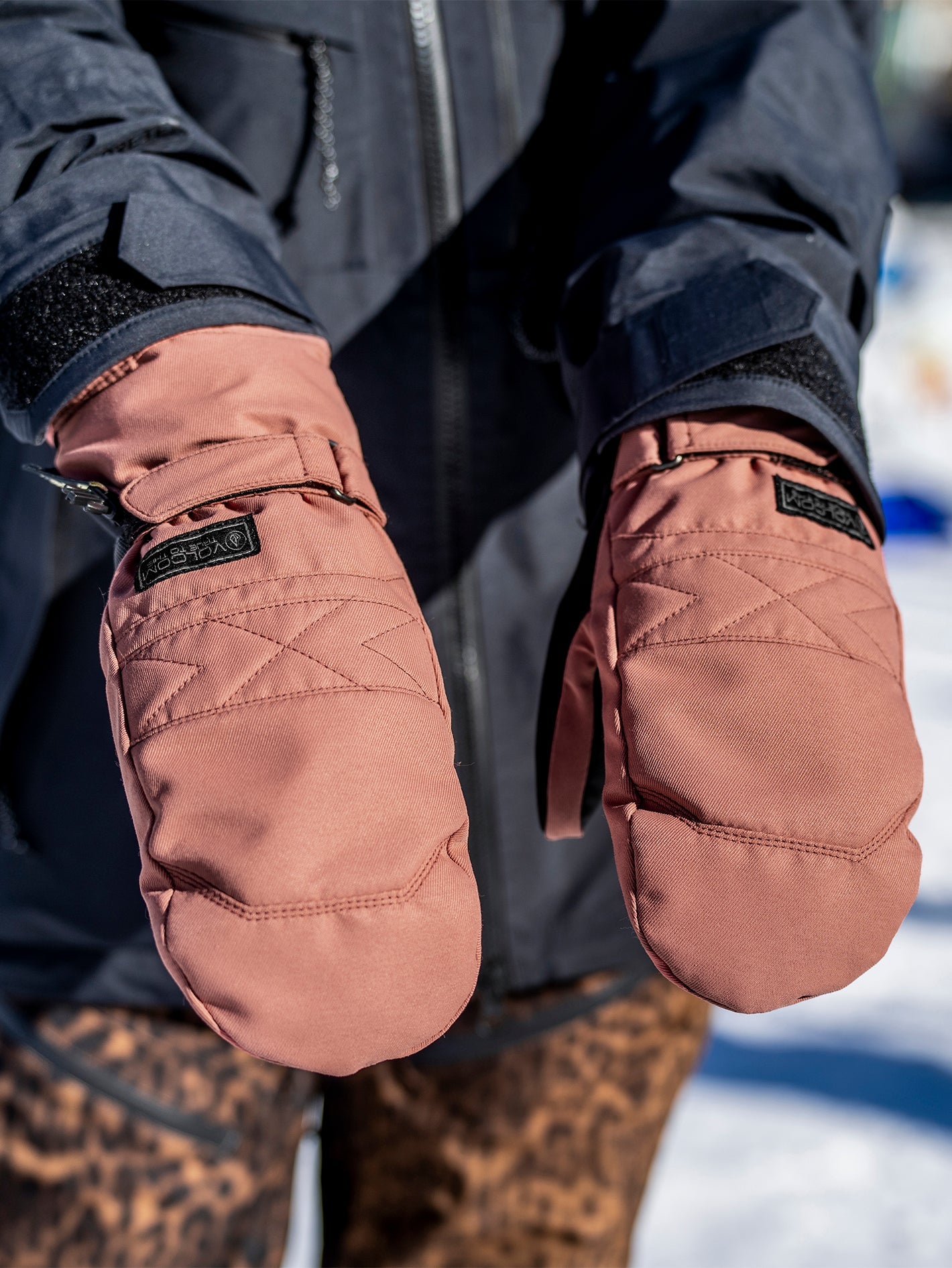 Gore-Tex Peep Mittens - EARTH PINK