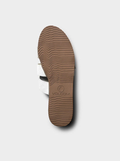 Sandalen mit Schnalle - Knochen